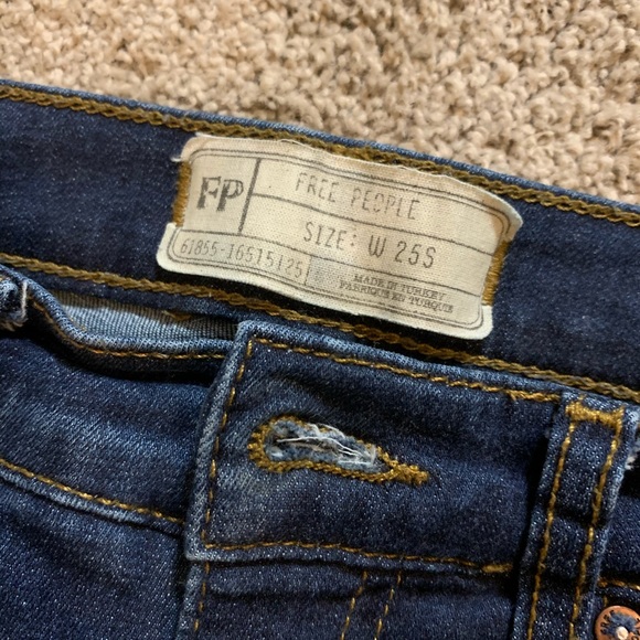 Free People ripped knees jeans - Picture 3 of 4